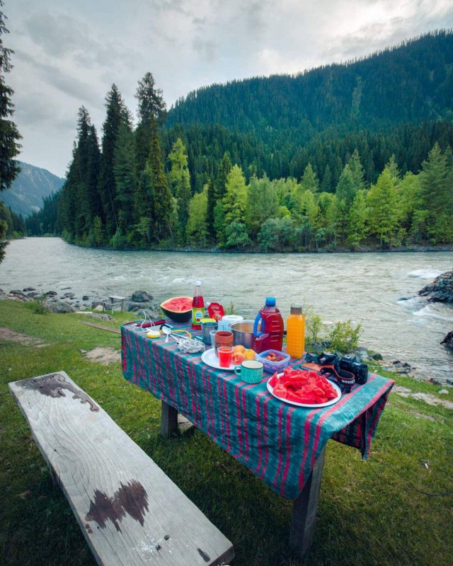 Iftar at Taobutt, Neelum valley.پاکستان 